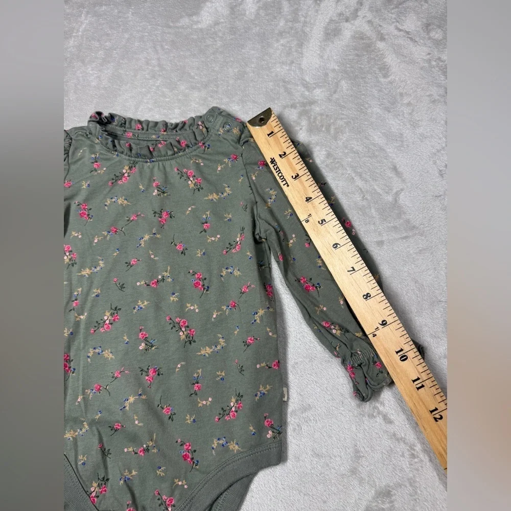Baby Gap 100% Organic Cotton Green Floral Ruffle Long Sleeve Bodysuit 12-18 M